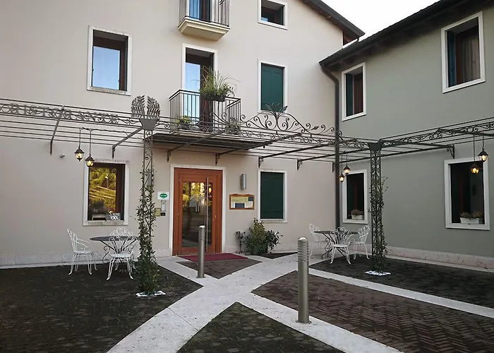 Due Platani Hotel 3*